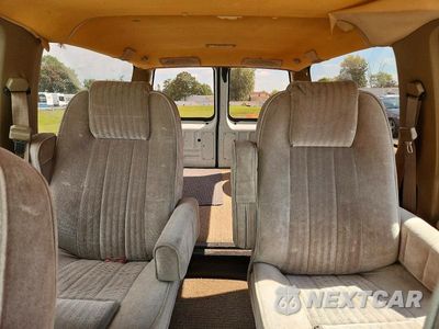 Zdjęcie 10 z 13 samochodu: 1993 CHEVROLET SUBURBAN C1500 VIN:1GCEC16K4PJ407402 - miniatura