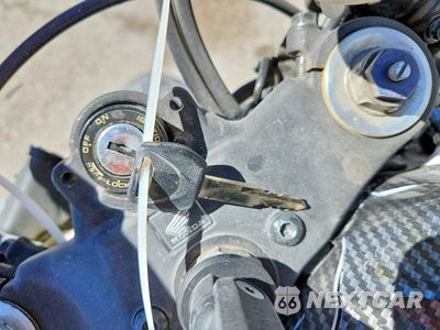 Zdjęcie 8 z 9 samochodu: 2012 HONDA CBR600 RR VIN:JH2PC4047CK501127 - miniatura
