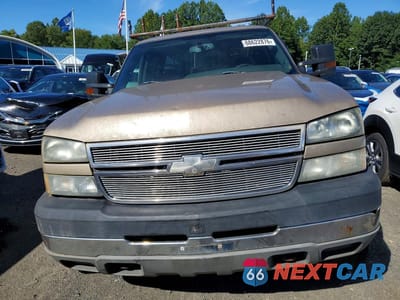 Piąte zdjęcie samochodu w środku: 2005 CHEVROLET SILVERADO K2500 HEAVY DUTY VIN:1GCHK23U85F881767 - miniatura