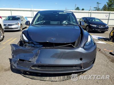 Piąte zdjęcie samochodu w środku: 2022 TESLA MODEL Y VIN:7SAYGDEF2NF396348 - miniatura