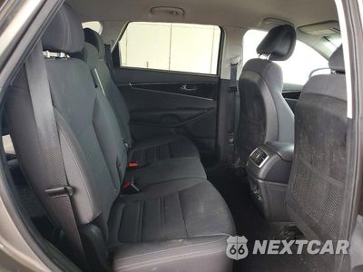Zdjęcie 11 z 13 samochodu: 2016 KIA SORENTO LX VIN:5XYPGDA32GG045195 - miniatura