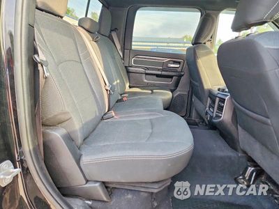 Zdjęcie 11 z 13 samochodu: 2020 RAM 3500 BIG HORN VIN:3C63R3HL1LG177571 - miniatura