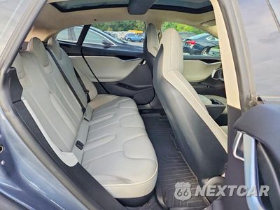 Zdjęcie 10 z 12 samochodu: 2013 TESLA MODEL S VIN:5YJSA1DP2DFP16036 - miniatura