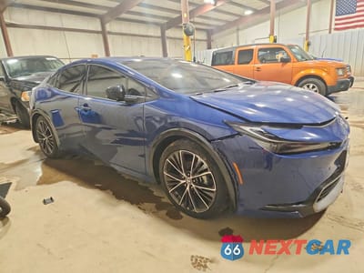 Czwarte zdjęcie samochodu z boku: 2024 TOYOTA PRIUS XLE VIN:JTDACAAU9R3048000 - miniatura