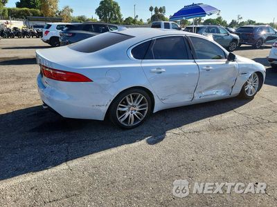 Trzecie zdjęcie samochodu z tyłu: 2018 JAGUAR XF PORTFOLIO LE VIN:SAJBH4EV2JCY53367 - miniatura