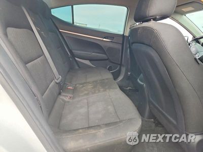 Zdjęcie 10 z 12 samochodu: 2019 HYUNDAI ELANTRA SE VIN:5NPD74LF3KH427764 - miniatura