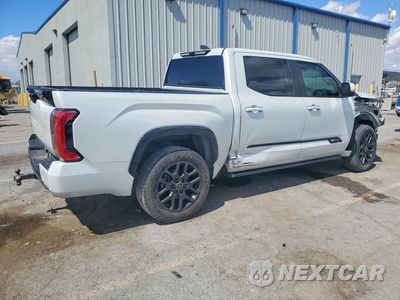 Trzecie zdjęcie samochodu z tyłu: 2024 TOYOTA TUNDRA PLATINUM VIN:5TFNA5DB5RX187543 - miniatura