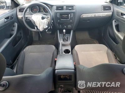 Zdjęcie 8 z 12 samochodu: 2017 VOLKSWAGEN JETTA S VIN:3VW2B7AJ7HM336141 - miniatura