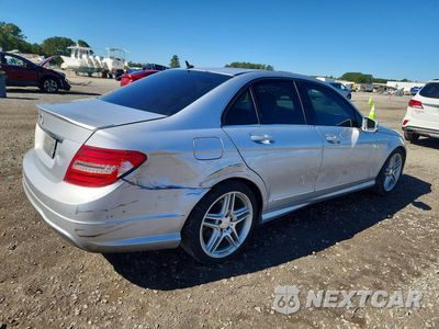 Trzecie zdjęcie samochodu z tyłu: 2013 MERCEDES-BENZ C 250 VIN:WDDGF4HB4DR266249 - miniatura