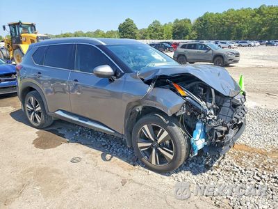 Czwarte zdjęcie samochodu z boku: 2023 NISSAN ROGUE PLATINUM VIN:JN8BT3DC8PW103362 - miniatura