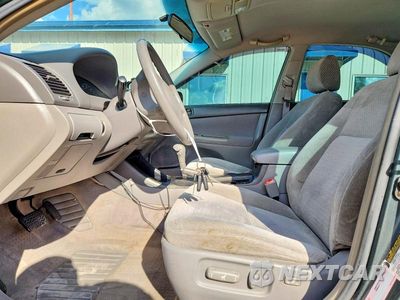 Zdjęcie 7 z 12 samochodu: 2004 TOYOTA CAMRY LE VIN:4T1BE32KX4U341281 - miniatura
