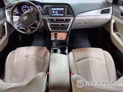 Zdjęcie 8 z 12 samochodu: 2017 HYUNDAI SONATA SE VIN:5NPE24AF3HH462545 - miniatura
