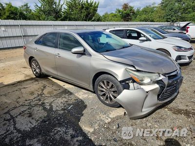 Czwarte zdjęcie samochodu z boku: 2015 TOYOTA CAMRY XLE VIN:4T4BF1FK5FR485664 - miniatura