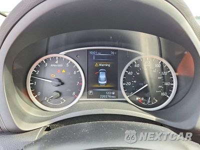 Zdjęcie 9 z 12 samochodu: 2018 NISSAN SENTRA SV VIN:3N1AB7APXJY216175 - miniatura