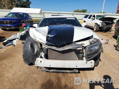 Piąte zdjęcie samochodu w środku: 2015 CHEVROLET CAMARO LT VIN:2G1FD1E36F9212481 - miniatura