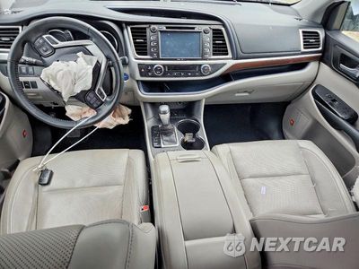 Zdjęcie 8 z 13 samochodu: 2015 TOYOTA HIGHLANDER HYBRID LIMITED PLATINUM VIN:5TDDCRFH8FS011974 - miniatura