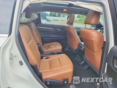 Zdjęcie 11 z 14 samochodu: 2018 TOYOTA HIGHLANDER LIMITED VIN:5TDDZRFH2JS832088 - miniatura