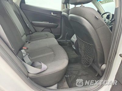 Zdjęcie 10 z 13 samochodu: 2019 KIA OPTIMA LX VIN:5XXGT4L35KG285167 - miniatura
