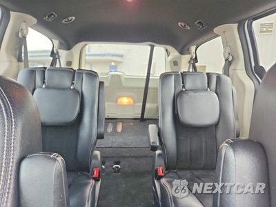 Zdjęcie 10 z 13 samochodu: 2018 DODGE GRAND CARAVAN SXT VIN:2C4RDGCG0JR325171 - miniatura