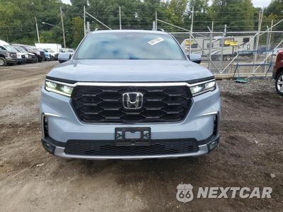 Piąte zdjęcie samochodu w środku: 2025 HONDA PILOT ELITE VIN:5FNYG1H86SB056124 - miniatura