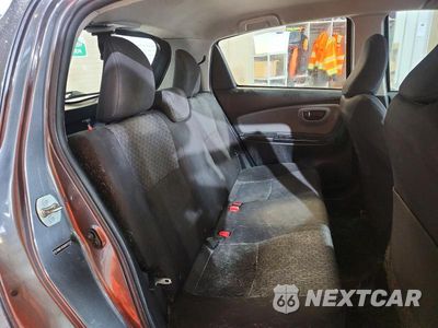 Zdjęcie 10 z 12 samochodu: 2017 TOYOTA YARIS 5-DOOR L FLEET VIN:VNKKTUD36HA073155 - miniatura