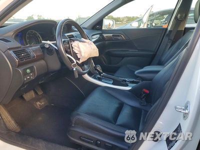 Zdjęcie 7 z 13 samochodu: 2017 HONDA ACCORD TOURING HYBRID VIN:JHMCR6F77HC025013 - miniatura