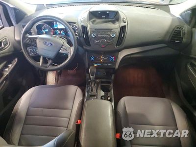 Zdjęcie 8 z 13 samochodu: 2017 FORD ESCAPE S VIN:1FMCU0F78HUB48449 - miniatura