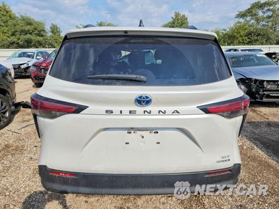 Zdjęcie 6 z 13 samochodu: 2022 TOYOTA SIENNA XLE VIN:5TDJRKEC8NS097137 - miniatura
