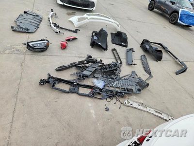 Zdjęcie 12 z 13 samochodu: 2025 MERCEDES-BENZ C 43 AMG VIN:W1KAF8HB0SR295225 - miniatura