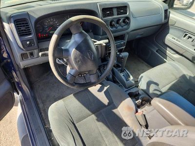 Zdjęcie 8 z 12 samochodu: 2001 NISSAN FRONTIER XE VIN:1N6ED27Y61C371937 - miniatura