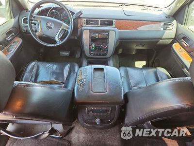 Zdjęcie 8 z 13 samochodu: 2008 GMC YUKON VIN:1GKFK13098R197347 - miniatura