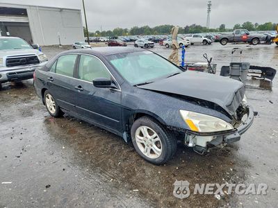 Czwarte zdjęcie samochodu z boku: 2007 HONDA ACCORD SE VIN:1HGCM55387A102430 - miniatura