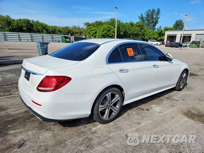 Trzecie zdjęcie samochodu z tyłu: 2019 MERCEDES-BENZ E 300 VIN:WDDZF4JBXKA683793 - miniatura
