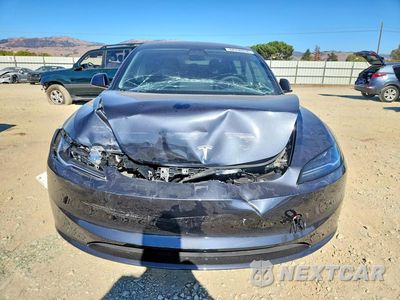 Piąte zdjęcie samochodu w środku: 2024 TESLA MODEL 3 VIN:5YJ3E1EA0RF866141 - miniatura