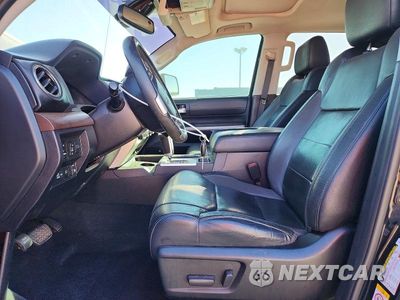 Zdjęcie 7 z 12 samochodu: 2018 TOYOTA TUNDRA CREWMAX LIMITED VIN:5TFHW5F16JX773451 - miniatura