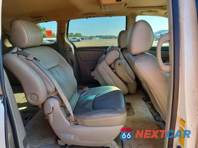 Zdjęcie 11 z 13 samochodu: 2010 TOYOTA SIENNA XLE LIMITED VIN:5TDYK4CC2AS293280 - miniatura