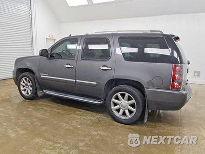 Drugie zdjęcie samochodu z przodu: 2010 GMC YUKON DENALI VIN:1GKUKEEF5AR124501 - miniatura
