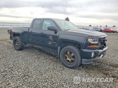 Czwarte zdjęcie samochodu z boku: 2016 CHEVROLET SILVERADO K1500 LT VIN:1GCVKREC5GZ389439 - miniatura