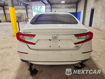 Zdjęcie 6 z 12 samochodu: 2018 HONDA ACCORD TOURING VIN:1HGCV2F90JA006703 - miniatura