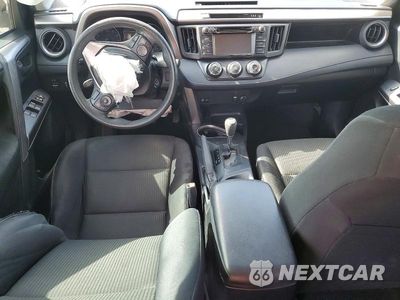 Zdjęcie 8 z 12 samochodu: 2017 TOYOTA RAV4 LE VIN:JTMZFREV2HJ111010 - miniatura