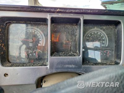 Zdjęcie 9 z 12 samochodu: 2023 MACK GRANITE VIN:1M2GR3GC9PM033311 - miniatura