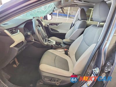 Zdjęcie 7 z 13 samochodu: 2021 TOYOTA RAV4 XLE VIN:4T3RWRFV0MU043767 - miniatura