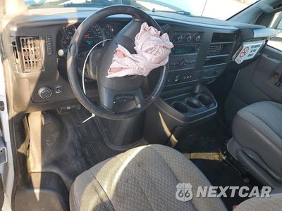 Zdjęcie 8 z 13 samochodu: 2022 CHEVROLET EXPRESS G2500 DELIVERY VAN VIN:1GCWGAFP0N1282982 - miniatura