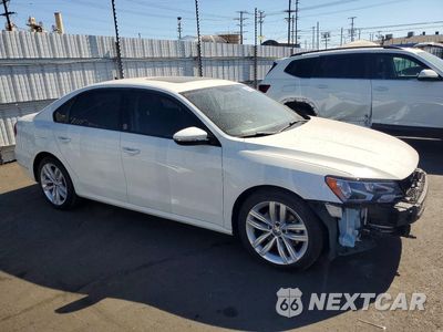 Czwarte zdjęcie samochodu z boku: 2019 VOLKSWAGEN PASSAT WOLFSBURG VIN:1VWLA7A33KC002660 - miniatura