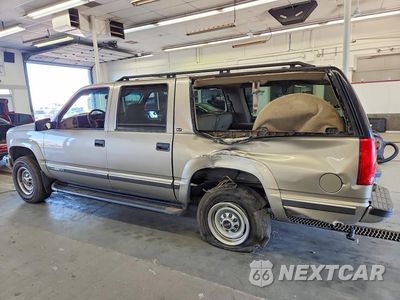 Drugie zdjęcie samochodu z przodu: 1999 GMC SUBURBAN K2500 VIN:3GKGK26J5XG527661 - miniatura