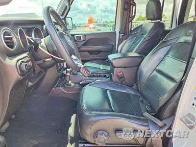 Zdjęcie 7 z 13 samochodu: 2019 JEEP WRANGLER UNLIMITED SAHARA VIN:1C4HJXEG8KW531087 - miniatura