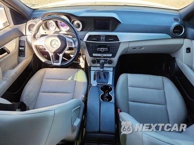 Zdjęcie 8 z 12 samochodu: 2013 MERCEDES-BENZ C 250 VIN:WDDGF4HB5DA747481 - miniatura