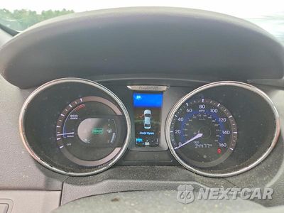 Zdjęcie 9 z 12 samochodu: 2014 HYUNDAI SONATA HYBRID VIN:KMHEC4A45EA116779 - miniatura