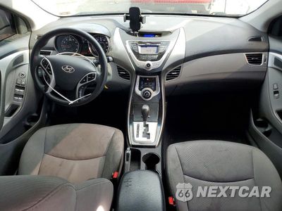 Zdjęcie 8 z 12 samochodu: 2012 HYUNDAI ELANTRA GLS VIN:5NPDH4AE7CH074289 - miniatura