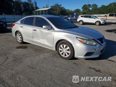 Czwarte zdjęcie samochodu z boku: 2018 NISSAN ALTIMA 2.5 S VIN:1N4AL3AP0JC182670 - miniatura